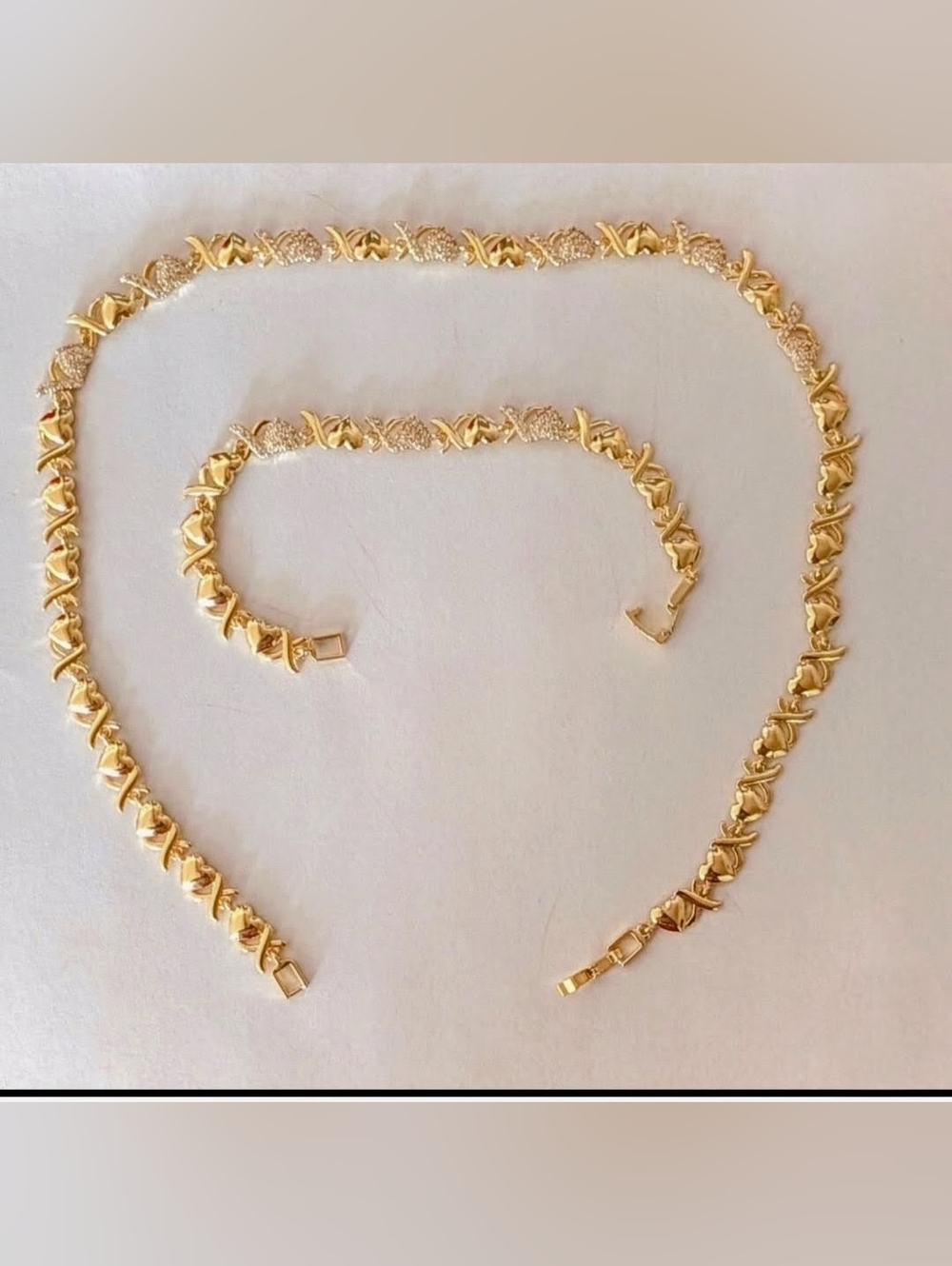 Kisses and Diamond  Necklace Set